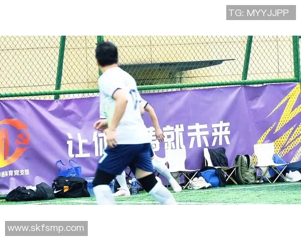 杭州足球队的阵地战策略解析与战术创新探讨 杭州足球队的阵地战策略解析与战术创新探讨