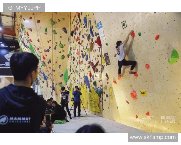 成都攀岩队技术探讨与训练心得分享攀岩运动的未来发展之路