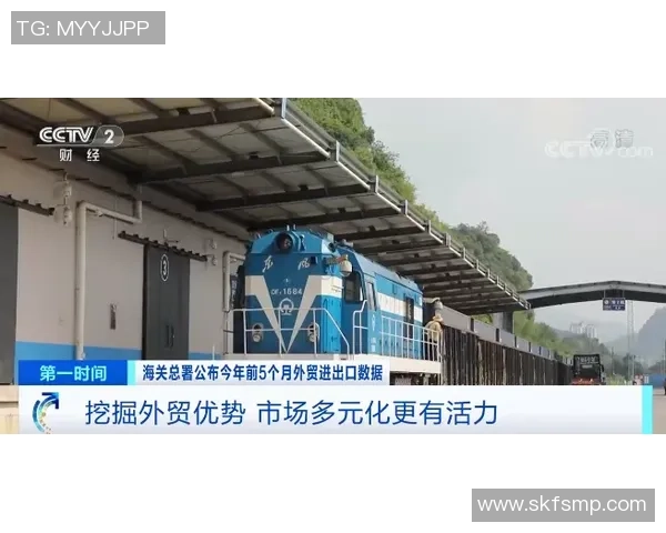 足球明星私下关系揭秘球场外的友情与竞争故事 足球明星私下关系揭秘球场外的友情与竞争故事